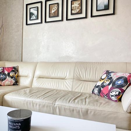 Entire Apartment For 4 Guests In София Экстерьер фото