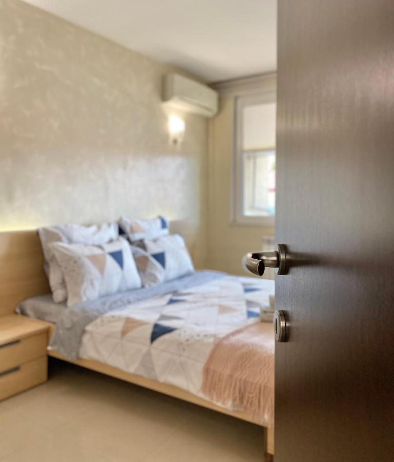 Entire Apartment For 4 Guests In София Экстерьер фото