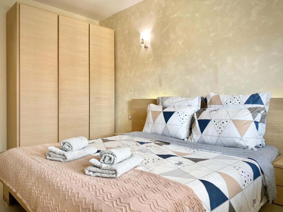 Entire Apartment For 4 Guests In София Экстерьер фото