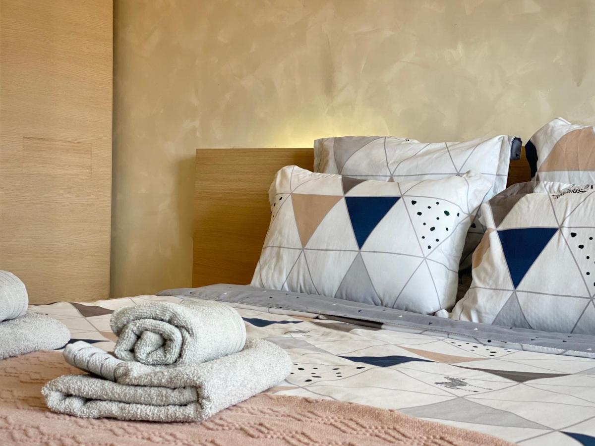 Entire Apartment For 4 Guests In София Экстерьер фото