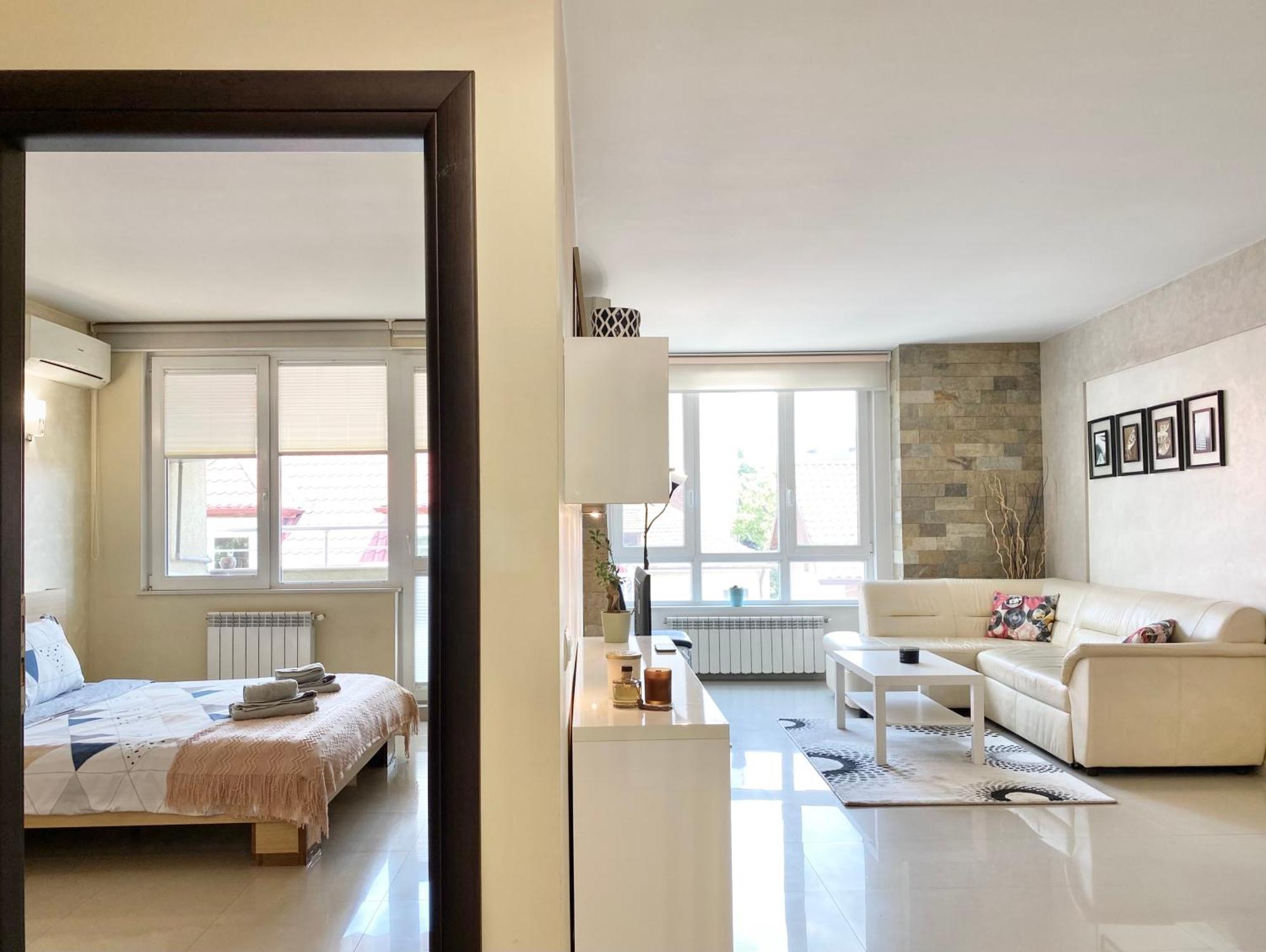 Entire Apartment For 4 Guests In София Экстерьер фото