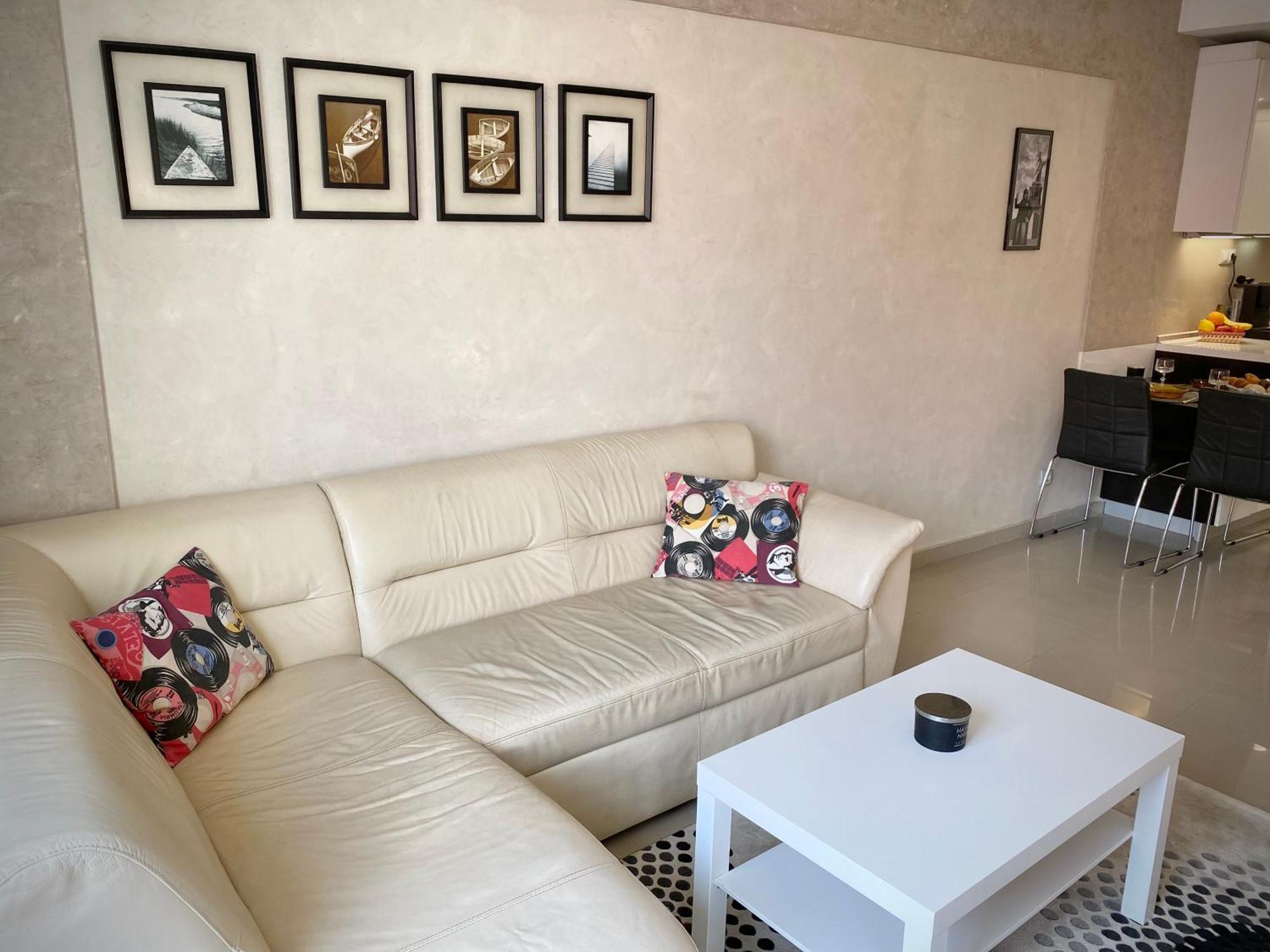 Entire Apartment For 4 Guests In София Экстерьер фото
